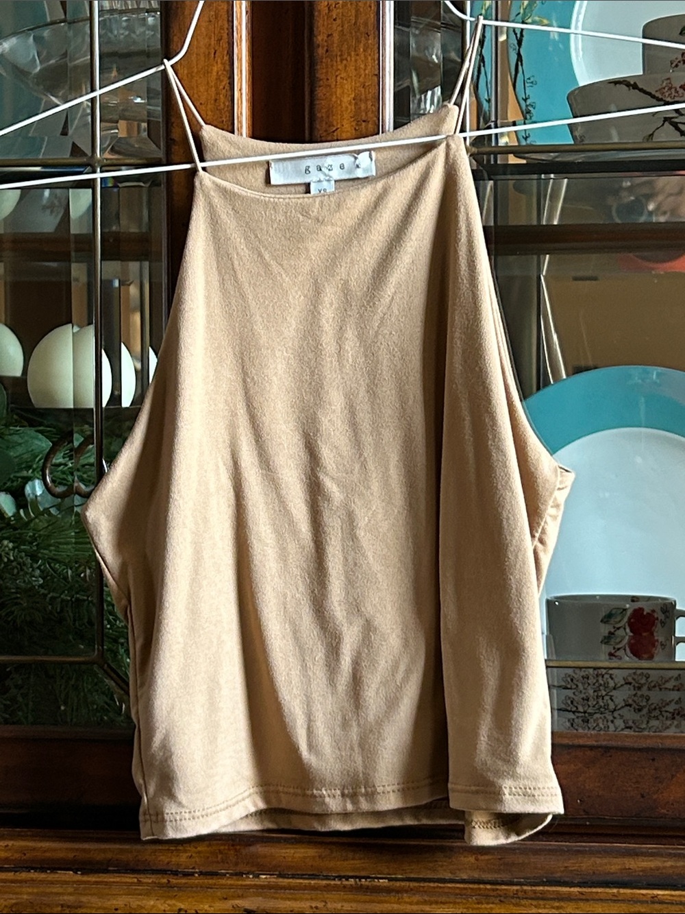 gaze Sleeveless Tank Top in Camel